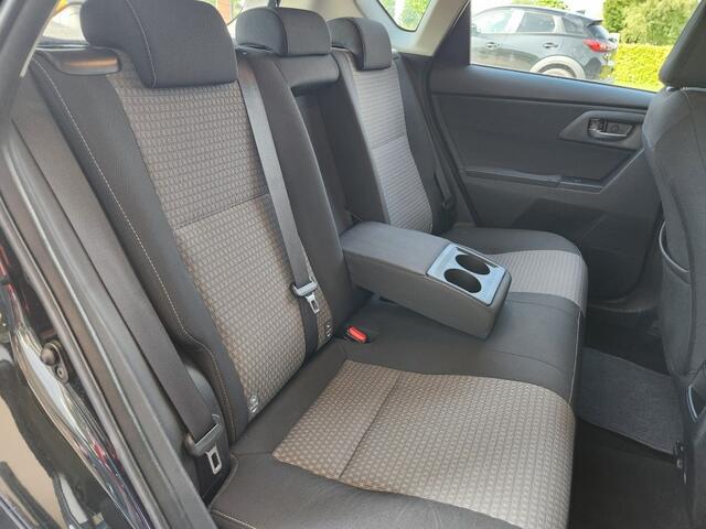 Toyota AURIS 1.8 HYBRID DYNAMIC Trekhaak, Android Auto/Apple Carplay, LM, Navigatie