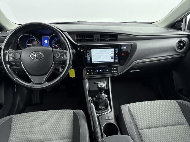 Toyota AURIS 1.2T Dynamic | NL dealeronderhouden | 1300 kg geremd trekgewicht |