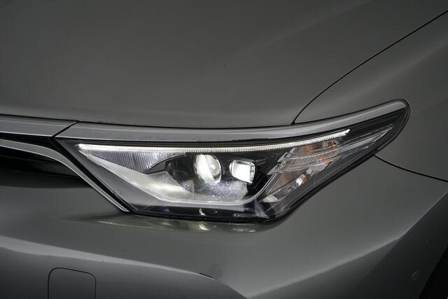 Toyota AURIS Touring Sports 1.8 Hybrid Executive | Stoelverwarming | Navi