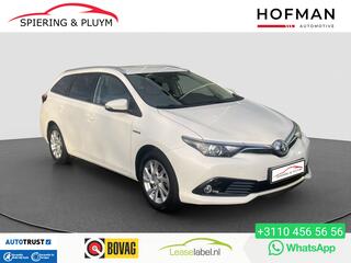 toyota-auris-1.8-hybrid-dynamic-go-