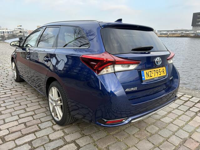 Toyota AURIS Touring Sports 1.8 Hybrid Dynamic airco/ecc navi/camera