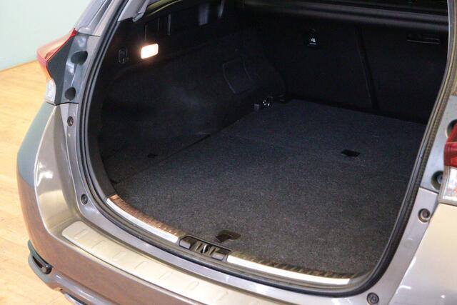 Toyota AURIS Touring Sports 1.8 Hybrid Dynamic | NAVI | CLIMA | CAMERA | STOELVERW | TREKHAAK |