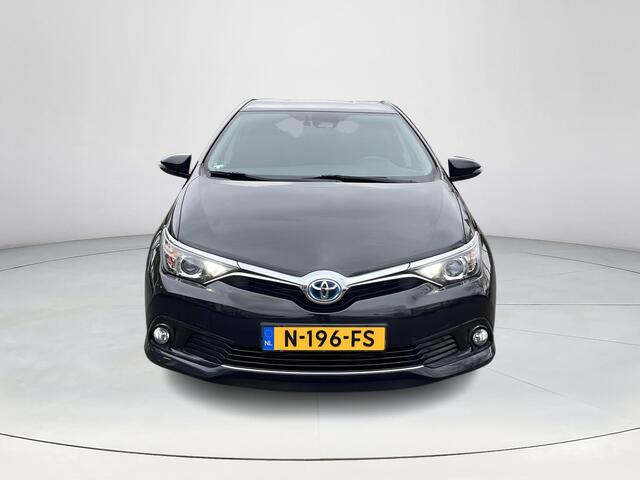 Toyota AURIS 1.8 Hybrid Dynamic | Trekhaak | Navigatiesysteem | Bluetooth | Camera