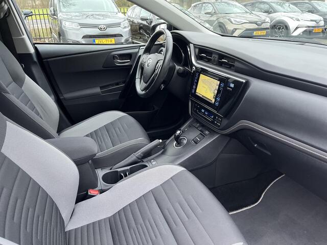 Toyota AURIS 1.8 Hybrid Dynamic | Trekhaak | Navigatiesysteem | Bluetooth | Camera