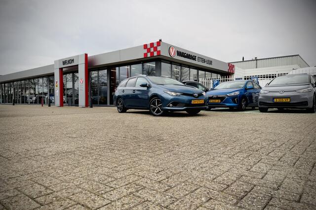 Toyota AURIS Touring Sports 1.8 Hybrid Dynamic Ultimate | TREKHAAK | STOELVERWARMING