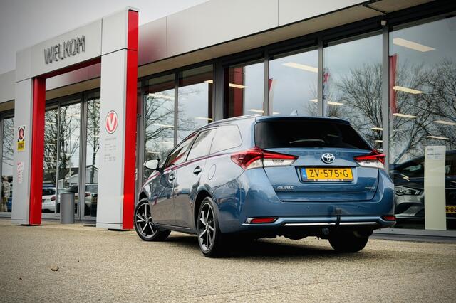 Toyota AURIS Touring Sports 1.8 Hybrid Dynamic Ultimate | TREKHAAK | STOELVERWARMING