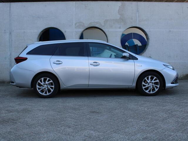 Toyota AURIS Touring Sports 1.8 Hybrid Energy Plus | AIRCO | 12 MAANDEN BOVAG GARANTIE |