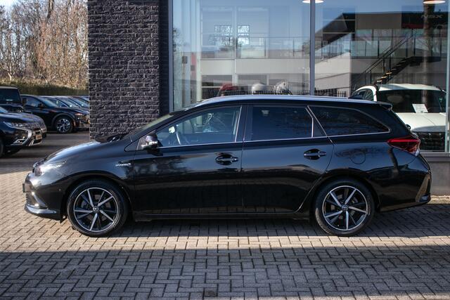 Toyota AURIS Touring Sports 1.8 Hybrid Dynamic Ultimate | Navigatie | Camera | Clima | Stoelverwarming |