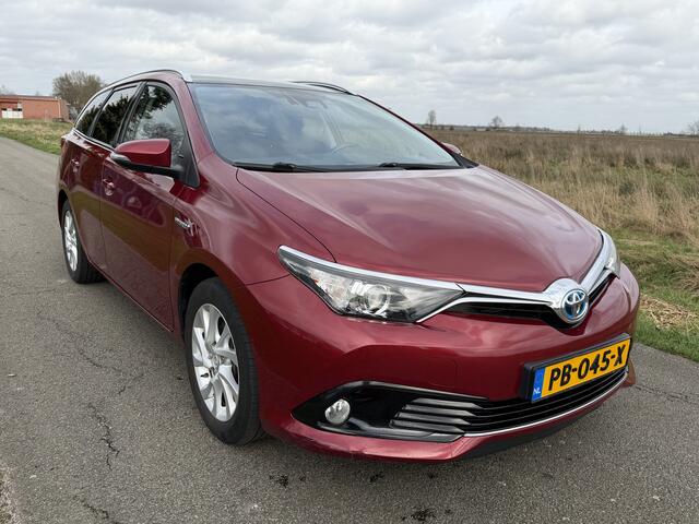 Toyota AURIS Touring Sports 1.8 Hybrid Dynamic NAVI/PANODAK/ECC/CRUISE/DLR-ONDRH,