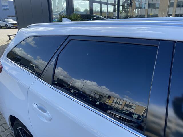 Toyota AURIS Touring Sports 1.8 Hybrid Dynamic Ultimate Stoelverwarming, Navigatie , Camera