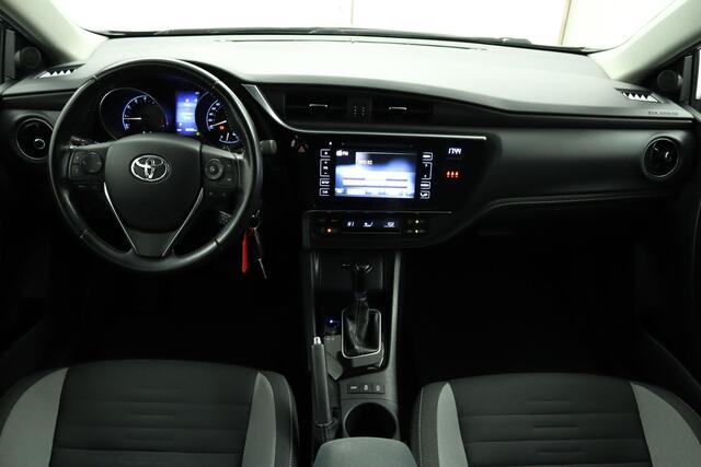 Toyota AURIS 1.2T Aspiration | Automaat | 1300 kg trekgewicht | Airco | Cruise Control | Achteruitrijcamera |
