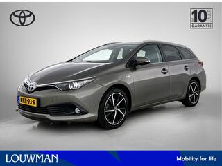 toyota-auris-1.8-hybrid-executive