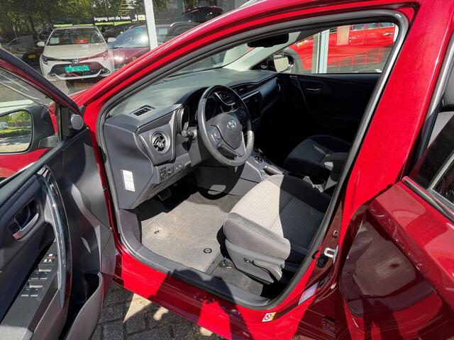 Toyota AURIS Touring Sports 1.8 Hybrid Dynamic Ultimate
