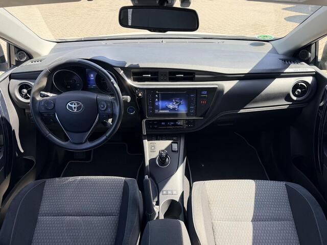 Toyota AURIS 1.8 Hybrid Black Edition *Trekhaak*Lage KM-stand*