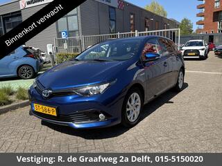 toyota-auris-1.8-hybrid-business-pl
