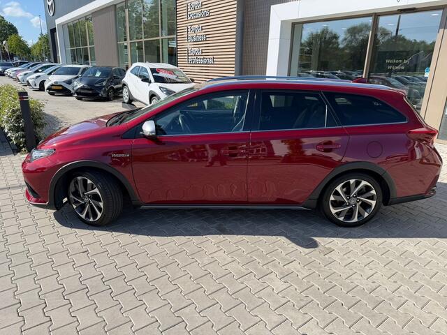 Toyota AURIS Touring Sports 1.8 Hybr. Freestyle | Pano | Navi | Camera |
