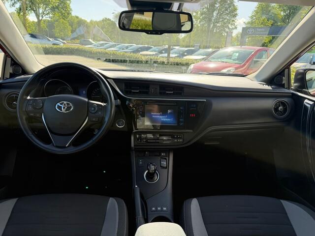 Toyota AURIS Touring Sports 1.8 Hybr. Freestyle | Pano | Navi | Camera |