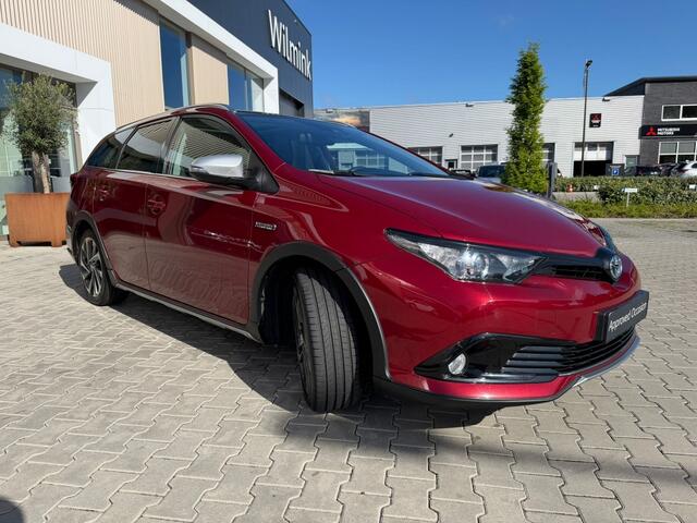 Toyota AURIS Touring Sports 1.8 Hybr. Freestyle | Pano | Navi | Camera |