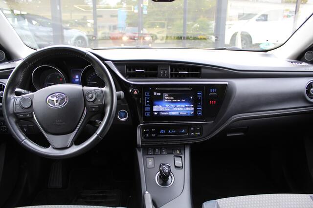 Toyota AURIS 1.8 Hybrid Dynamic | Rijklaar | DAB+ | Cruise | Bluetooth | Camera | Stoelverwarming | Clima |