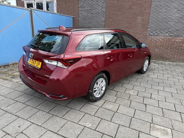 Toyota AURIS 1.8 Hybrid Active Keyless starten, navigatisysteem