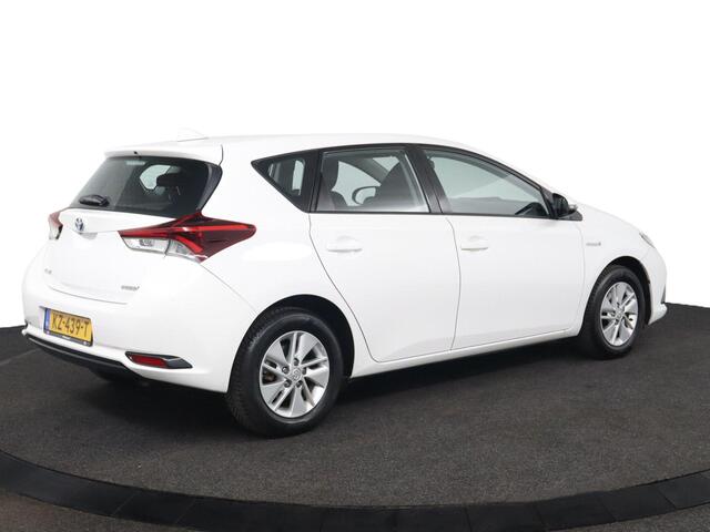 Toyota AURIS 1.8 Hybrid Comfort | Navigatie | Cruise-Control | Parkeercamera |
