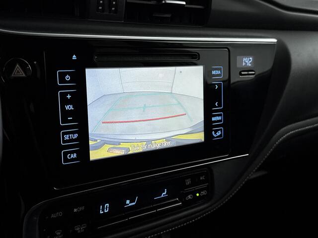 Toyota AURIS Touring Sports 1.8 Hybrid Dynamic | Stoelverwarming | Navigatie | Onderweg-naar-dealer