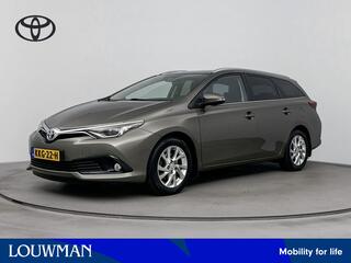 toyota-auris-touring-sports-1.8-hyb