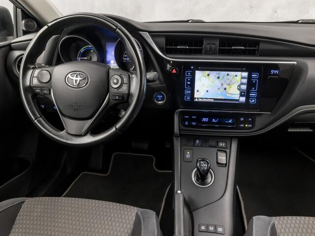 Toyota AURIS 1.8 Hybrid Dynamic Automaat (NAVIGATIE, CAMERA, GETINT GLAS, SPORTSTOELEN, KEYLESS, TREKHAAK, CRUISE, NIEUWSTAAT)