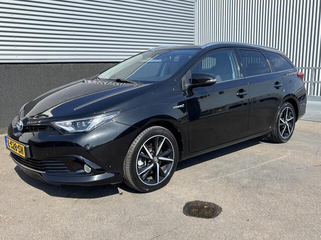 Toyota AURIS Touring Sports 1.8 Hybrid Dynamic Black Edition Zeer mooie Auris Touring Sports met o.a.: LM velgen, Climaat Control, Climate Control, parkeerhulp camera