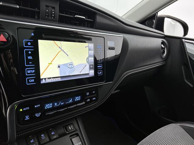 Toyota AURIS 1.8 Hybrid Executive | Panoramadak | Parkeersensoren |