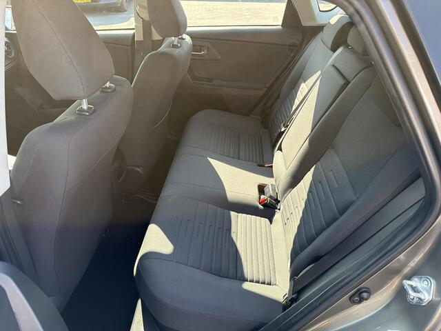 Toyota AURIS 1.8 Hybrid Executive | Navigatie | Camera | Stoelverwarming