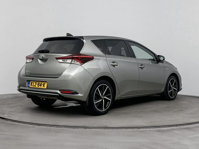 Toyota AURIS 1.8 Hybrid Dynamic | Stoelverwarming | Navigatie | Cruise Control |