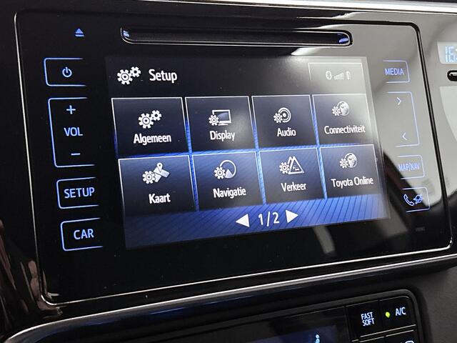 Toyota AURIS 1.8 Hybrid Dynamic Go | Dealer onderhouden | Stoelverwarming | Navigatie | Climate Control | Cruise Control | Achteruitrijcamera | DAB | 17" Velgen |