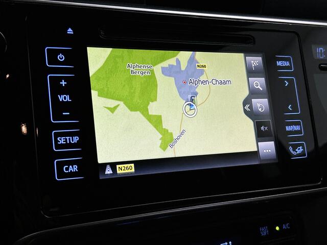 Toyota AURIS 1.8 Hybrid Business Plus | Dealer onderhouden | Trekhaak afneembaar | Navigatie | Elektrisch inklapbare buitenspiegels | Cruise control | Climate Control | Bluetooth | DAB