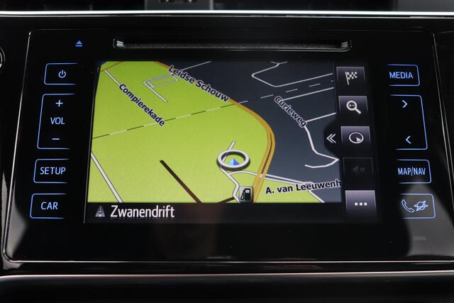 Toyota AURIS 1.8 Hybrid Volcano Edition, Climate & Cruise control, NAVI, Dealer onderhouden!