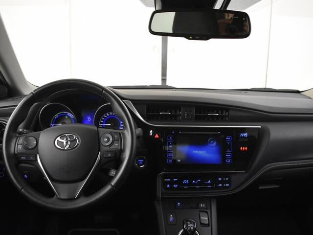 Toyota AURIS 1.8 Hybrid Dynamic | Navigatie | DAB | Allseasons