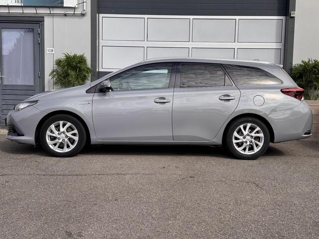 Toyota AURIS 1.8 Hybrid Dynamic Go / NAVI / CRUIS / AIRCO/ GARANTIE /