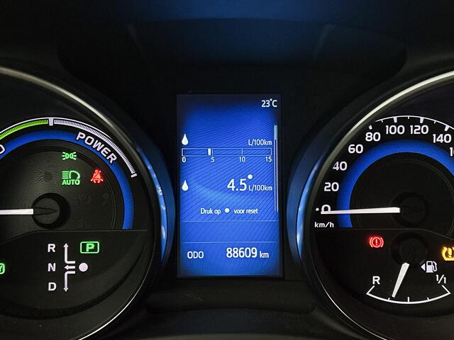 Toyota AURIS Touring Sports 1.8 Hybrid Energy Plus | Nederlandse Auto | Dealer Onderhouden | Trekhaak | Navigatie | PDC achter | Safety Pakket | SL 71