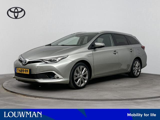 Toyota AURIS Touring Sports 1.8 Hybrid Executive | Parkeersensoren V+A | Stoelverwarming | Onderweg-naar-dealer