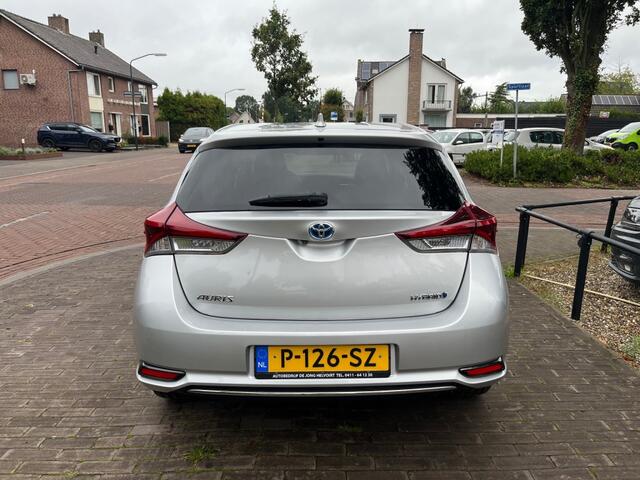 Toyota AURIS 1.8 HYBRID DYNAMIC AUTOMAAT / CAMERA / CRUISE CTR. / AIRCO-ECC / ELEK. RAMEN / 17'' LM-VELGEN