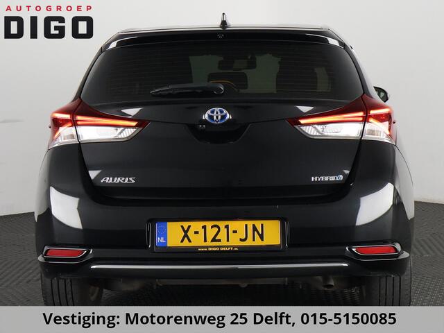 Toyota AURIS 1.8 HYBRIDE EXECUTIVE AUTOMAAT GARANTIE 2029! CAMERA.STOELVERWARMING . NAVIGATIE . CRUISE CONTROL .