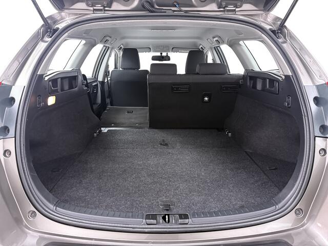 Toyota AURIS Touring Sports 1.2T Dynamic | 1300kg trekgewicht | Navigatie |