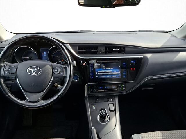 Toyota AURIS 1.8 Hybrid Dynamic Go | Navigatie | Camera | Trekhaak |