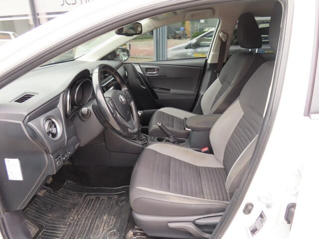 Toyota AURIS 1.2T Dynamic Ecc Cruise Led 2x Pdc Trekhaak 2017