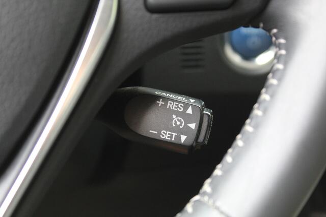 Toyota AURIS 1.8 Hybrid Energy Plus Rijklaar | Keyless | Sensoren | Camera | Cruise | Clima | Dealer onderhouden