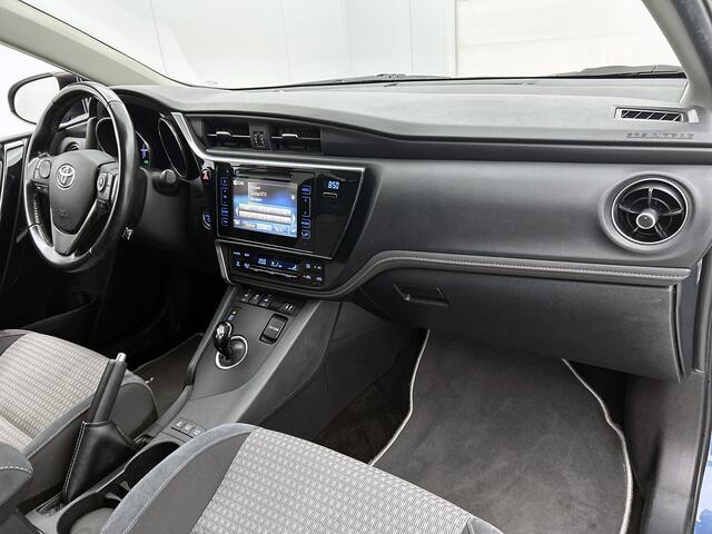 Toyota AURIS Touring Sports 1.8 Hybrid Dynamic Ultimate | Stoelverwarming | Climate Control | Cruise Control | DAB | Navigatie | Elektrisch verstel/inklapbare buitenspiegels | Achteruitrijcamera |