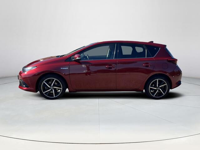 Toyota AURIS 1.8 Hybrid Black Edition | Cruise control | Licht metalen velgen | Bluetooth | Parkeercamera |