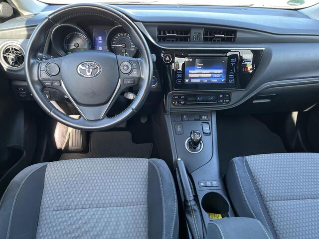 Toyota AURIS 1.8 Hybrid Black Edition | Cruise control | Licht metalen velgen | Bluetooth | Parkeercamera |
