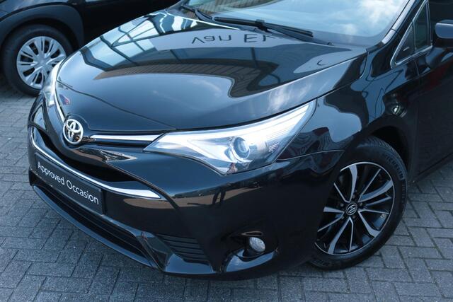 Toyota AVENSIS Touring Sports 1.8 VVT-i SkyView Edition, Panodak, Trekhaak, NAVI