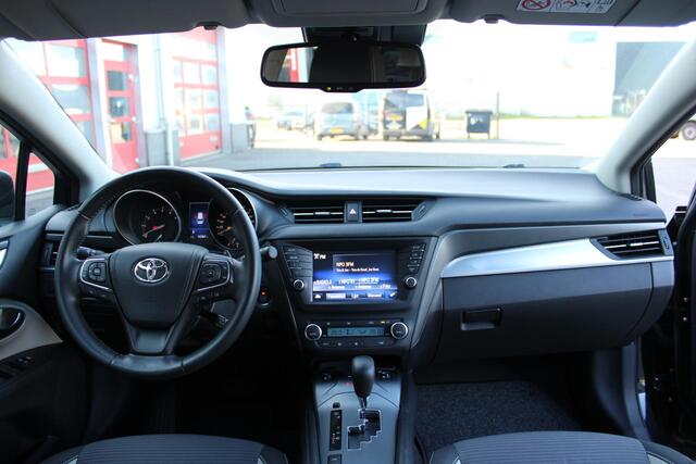 Toyota AVENSIS Touring Sports 1.8 VVT-i Team D Led/Camera/Automaat Incl Garantie!!